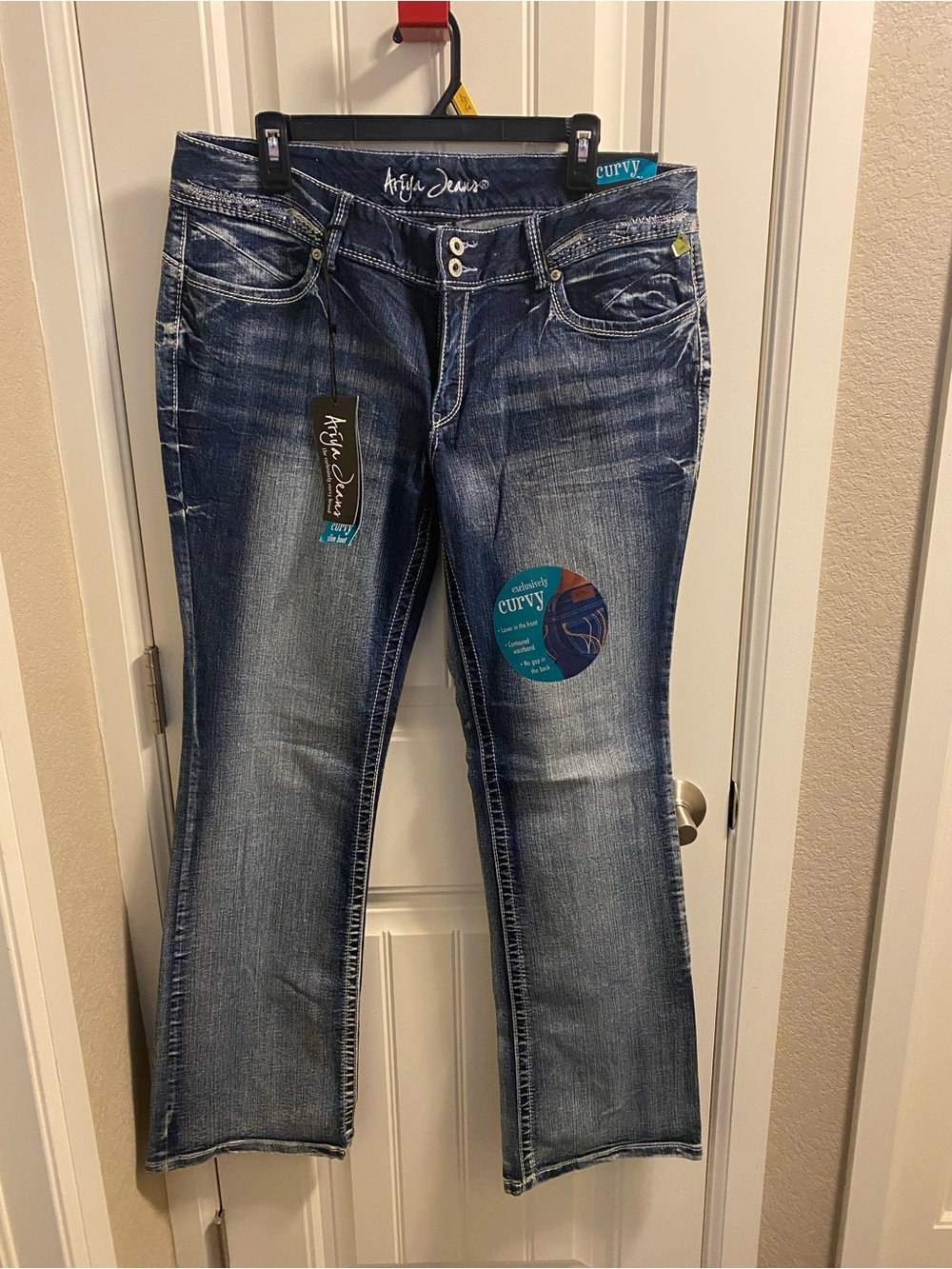 NWT Ariya Jeans 15 16 Curvy Slim Boot Cut Stretch Blue Denim Bling Pockets